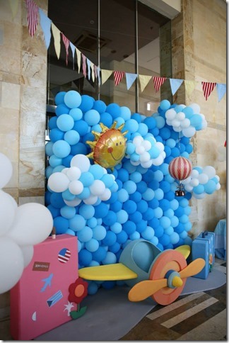 planes and hot air balloons birthday party